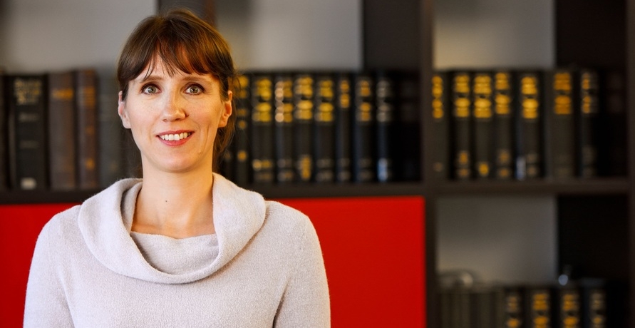 Über die Herausforderungen und Methoden der Arbeitszeiterfassung - Ein Interview mit Rechtsanwältin Kaja Keller